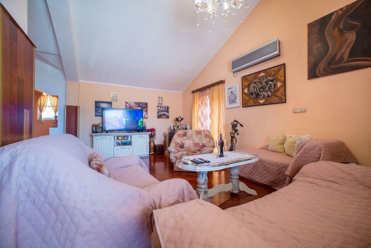 Apartments Tasija تيفات المظهر الخارجي الصورة